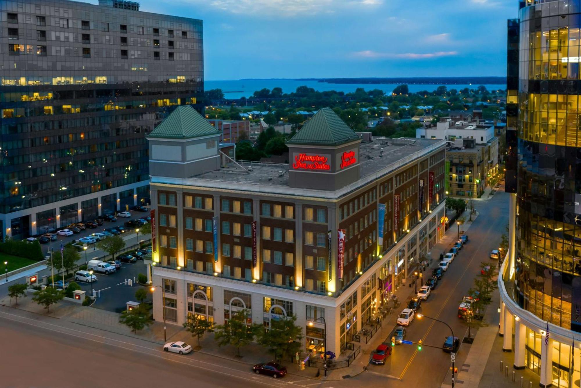 Hampton Inn & Suites Buffalo/Downtown Экстерьер фото